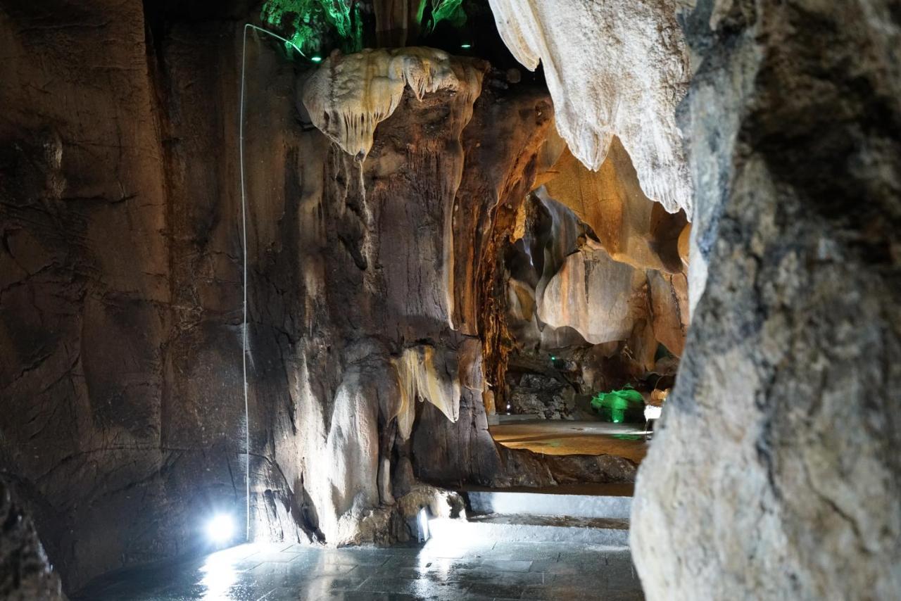 Fivitel Cổng Trời Đông Giang Dong Giang Exterior foto