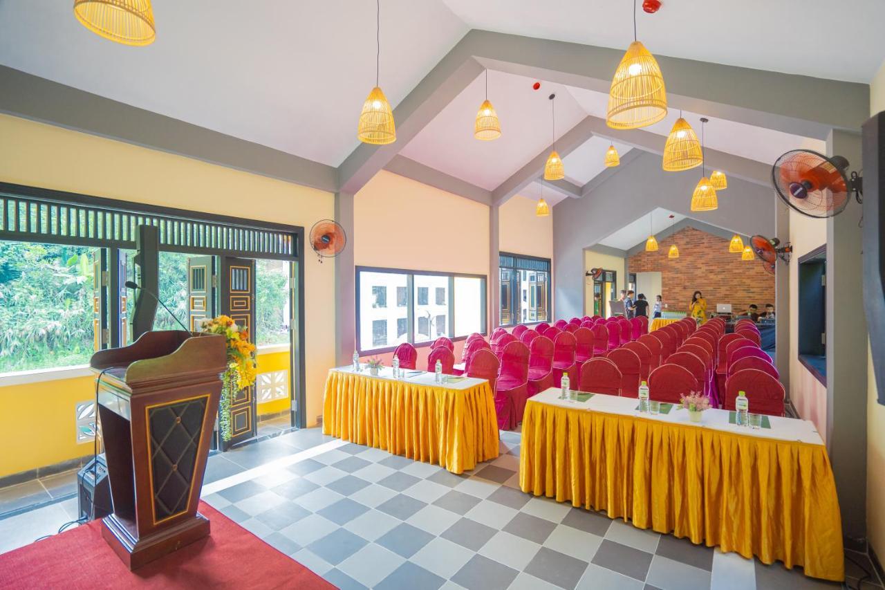 Fivitel Cổng Trời Đông Giang Dong Giang Exterior foto
