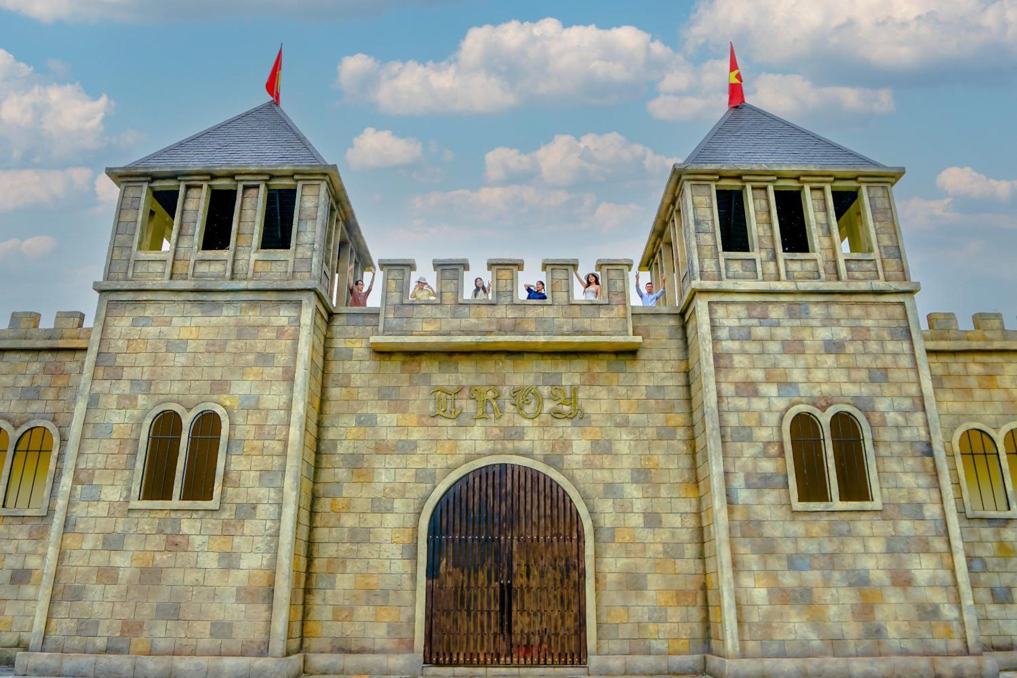 Fivitel Cổng Trời Đông Giang Dong Giang Exterior foto