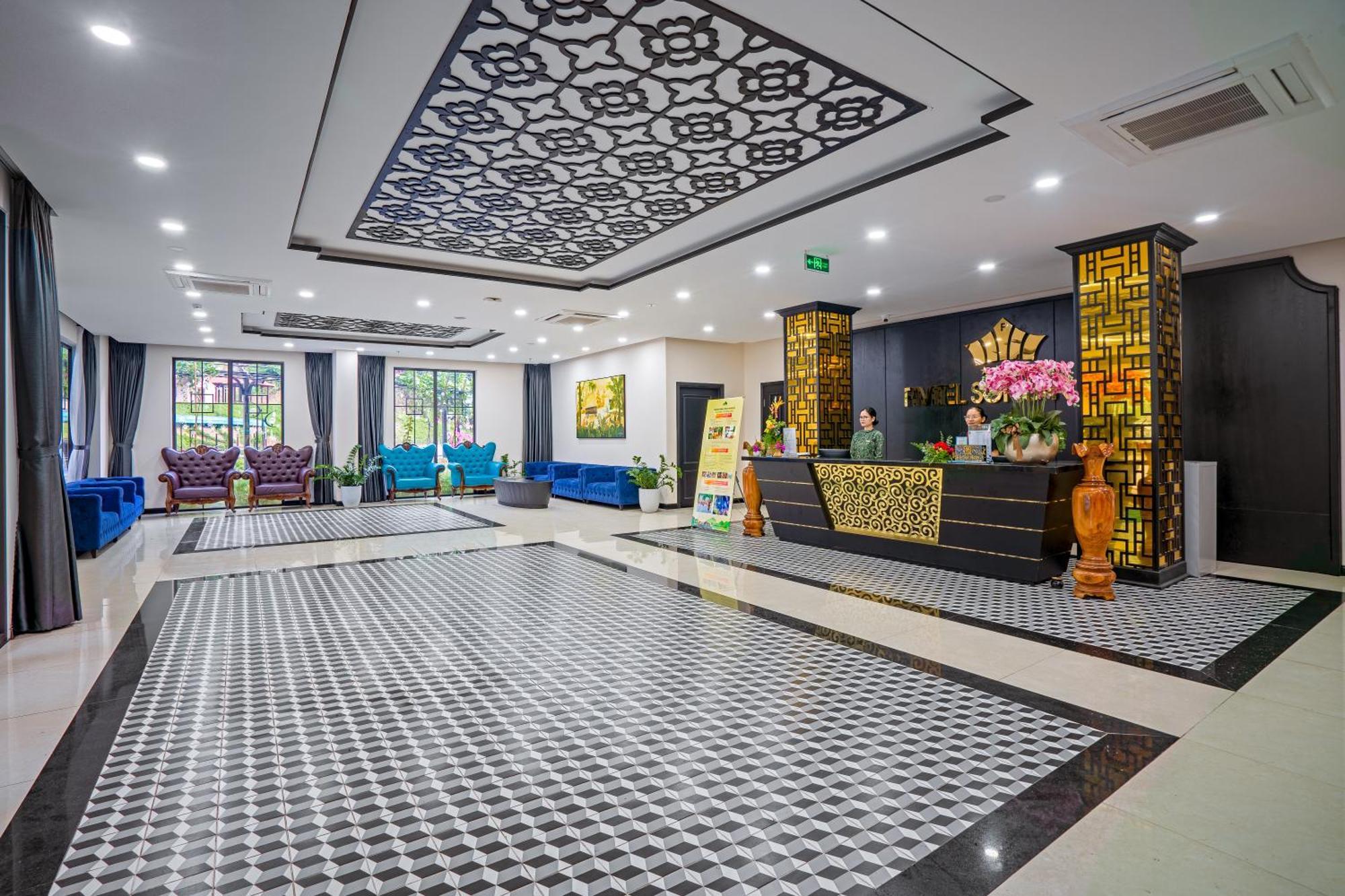 Fivitel Cổng Trời Đông Giang Dong Giang Exterior foto